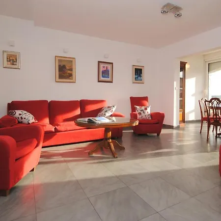 Lucija Apartment Trogir