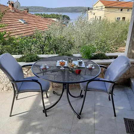 Lucija Trogir